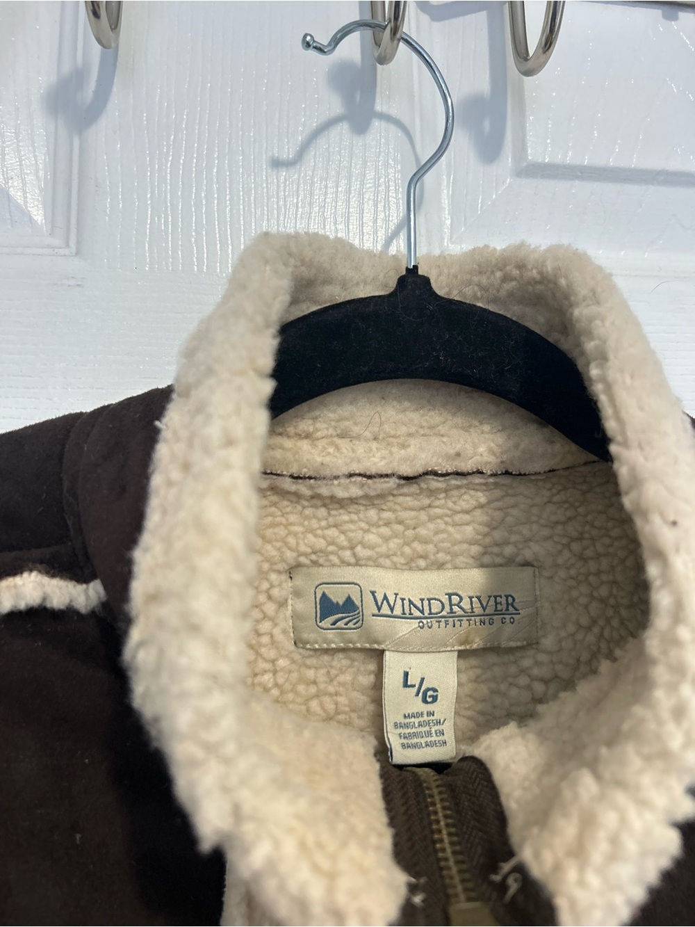 Wind River Sherpa-Lined Brown Vest - Picture 4 of 7